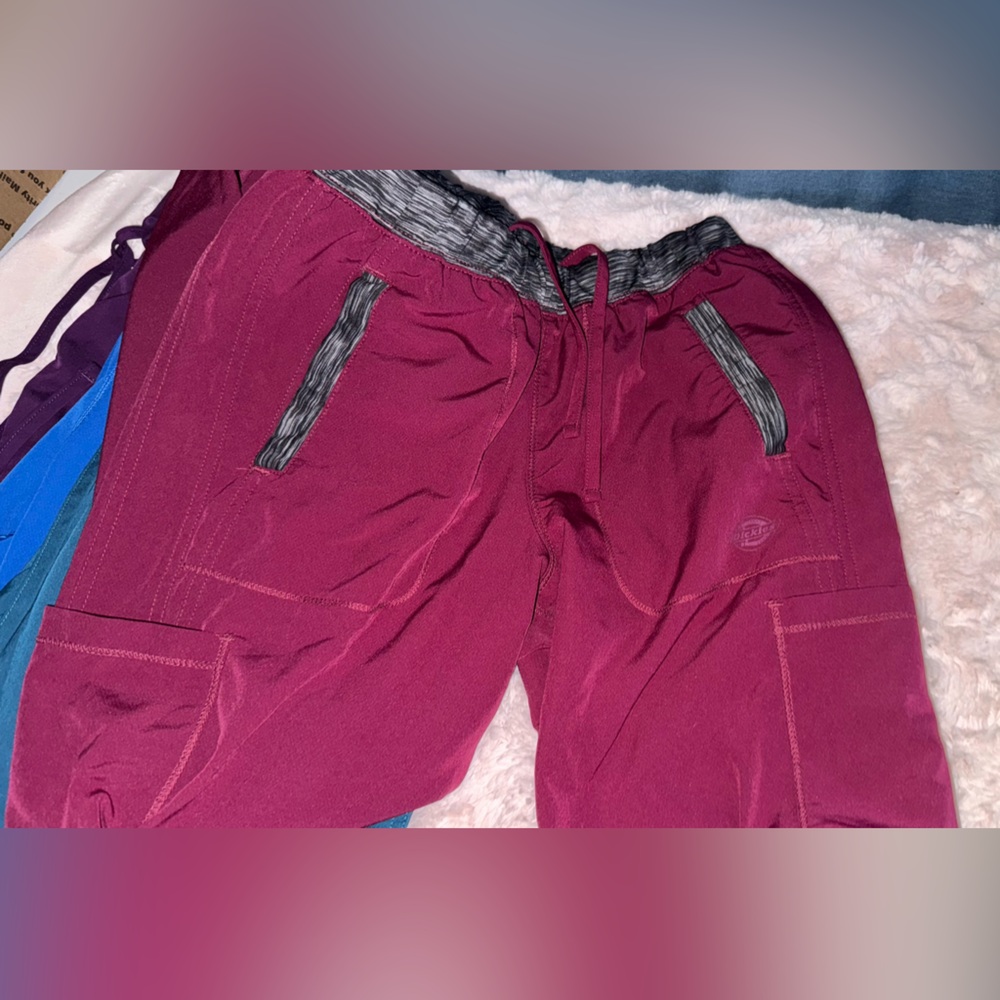 SCRUBS Bundle of 7 Assorted Color Activewear Pants Dickies & More - XS to S - Picture 9 of 16